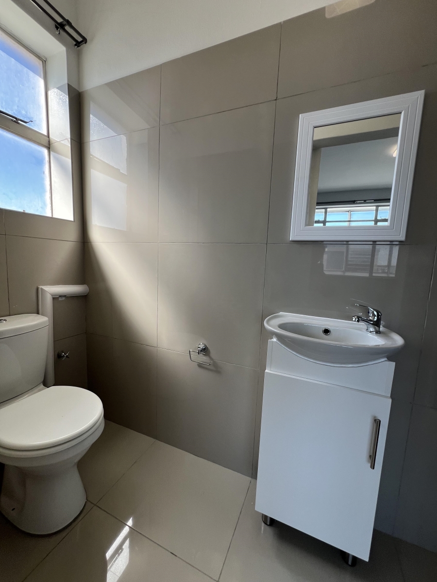 To Let 4 Bedroom Property for Rent in Van Ryneveld Western Cape